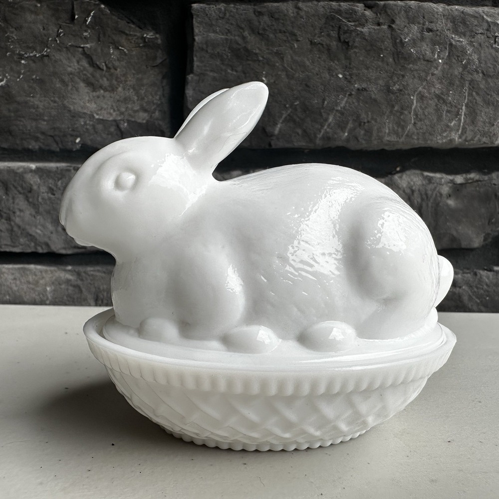 Imperial Glass Doeskin Finish Antique White Milk Bunny Rabbit On Nest 5" Cottage
